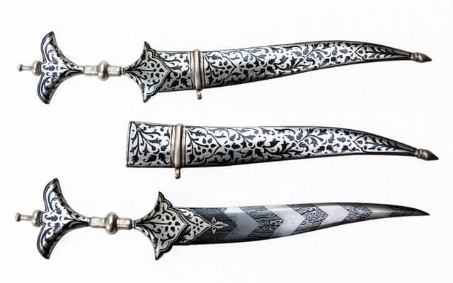 Reverse Koftgari decorative dagger (a107)