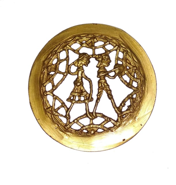 Brass Wall Hanging Plaque 'Working Couple': Dokra Craft Tribal Artform Circle Plate Statue (11437)